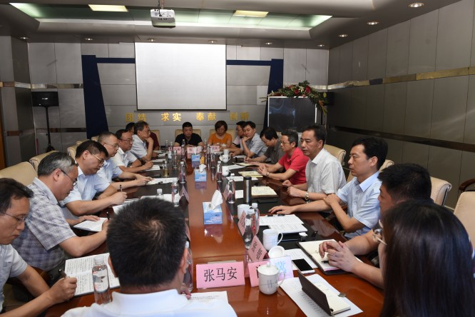 市政公用集團(tuán)領(lǐng)導(dǎo)與長(zhǎng)運(yùn)集團(tuán)、長(zhǎng)運(yùn)股份領(lǐng)導(dǎo)班子召開見(jiàn)面會(huì)