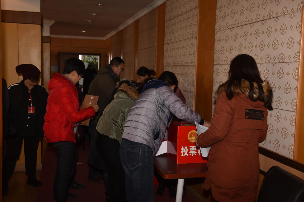 江西長運股份有限公司黨委副書記、董事會秘書吳隼被補選為南昌市西湖區(qū)第十六屆人民代表大會代表