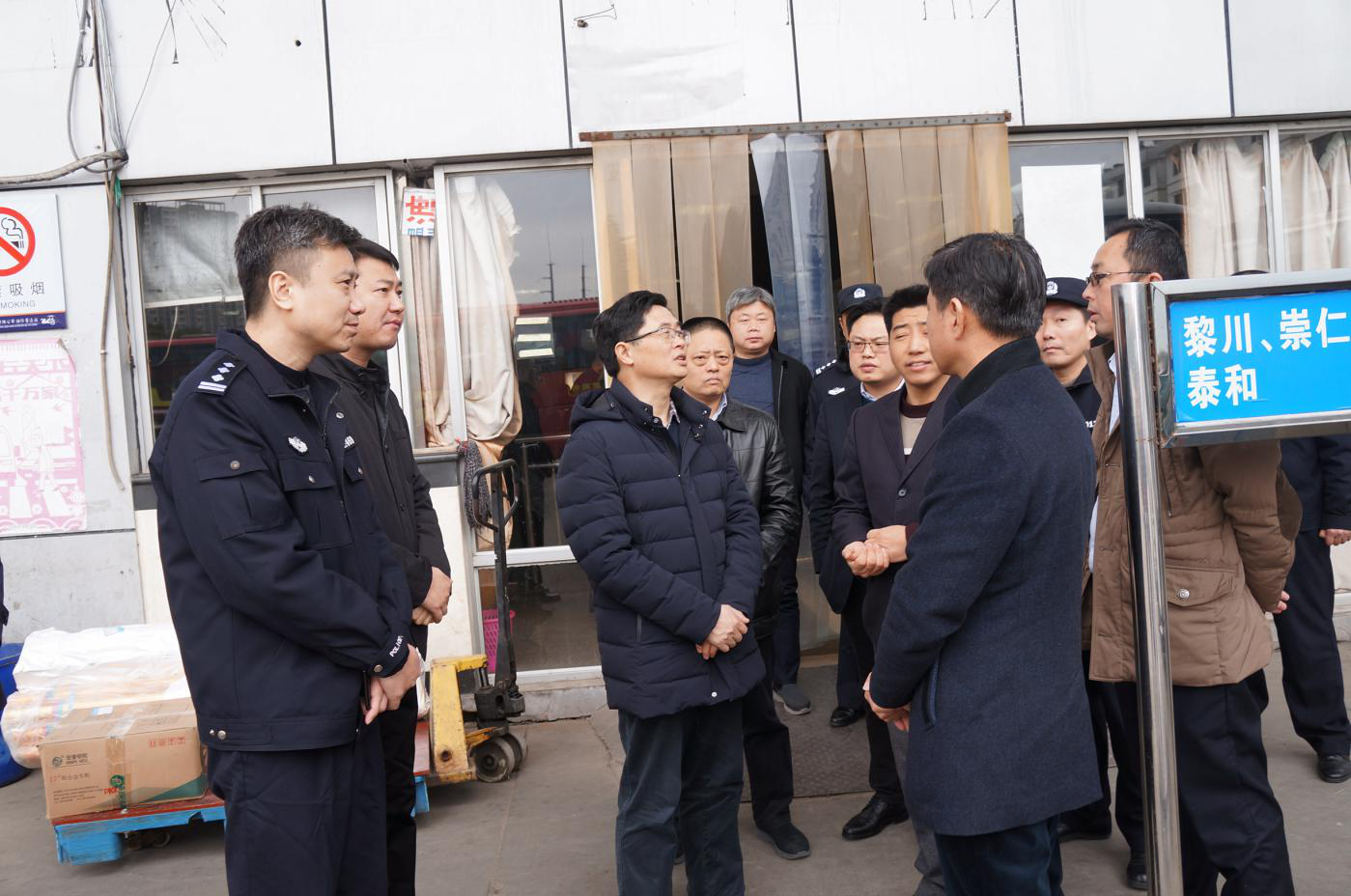 南昌市委常委、市政法委書記劉家富視察徐坊車站春運(yùn)工作