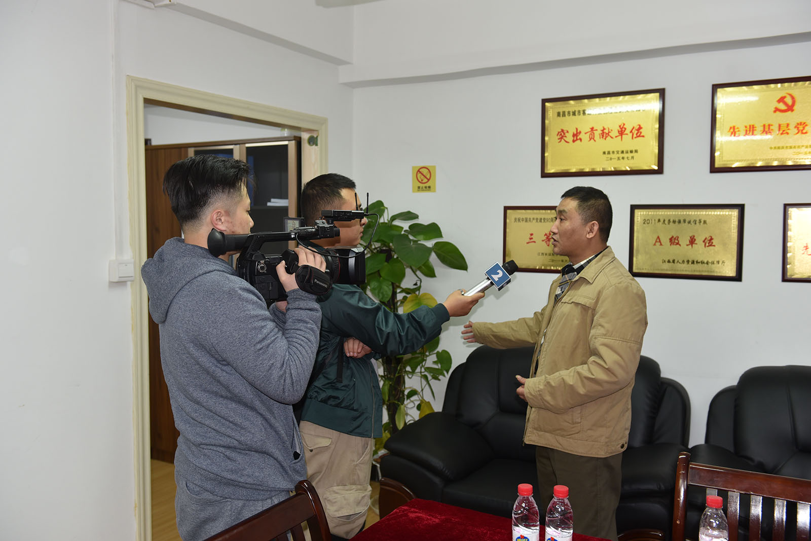 好的哥獲江西長運表彰 多家媒體競相報道