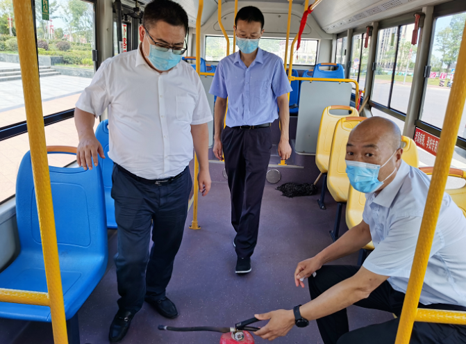 鄱陽(yáng)長(zhǎng)運(yùn)   落實(shí)主體責(zé)任  圖片  開(kāi)展巡查督導(dǎo)