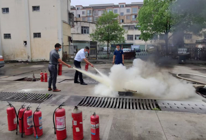 九江長運  瑞昌公司開展應(yīng)急救援消防演練活動