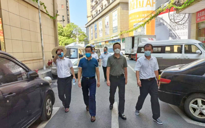 穆孫祥一行督導長運物業(yè)文明創(chuàng)建工作