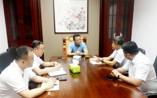 王曉主持江西長運(yùn)、南昌公交集團(tuán)疫情防控轉(zhuǎn)運(yùn)協(xié)調(diào)部署專題會(huì)