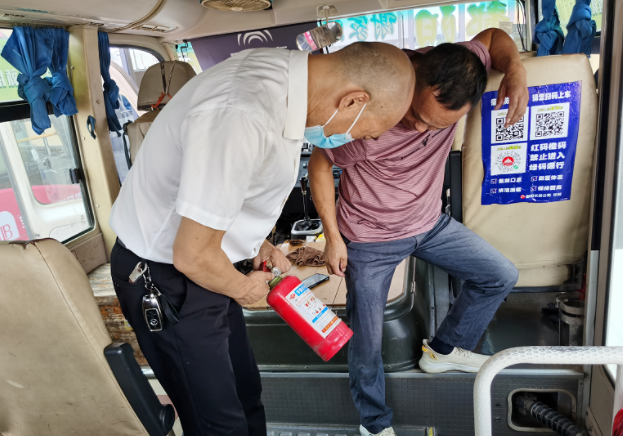 鄱陽長運：開展國慶節(jié)前安全機(jī)務(wù)檢查工作