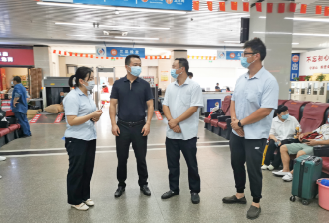 王曉深入都市城際公交、長運(yùn)物業(yè)督導(dǎo)國慶期間安全生產(chǎn)等工作