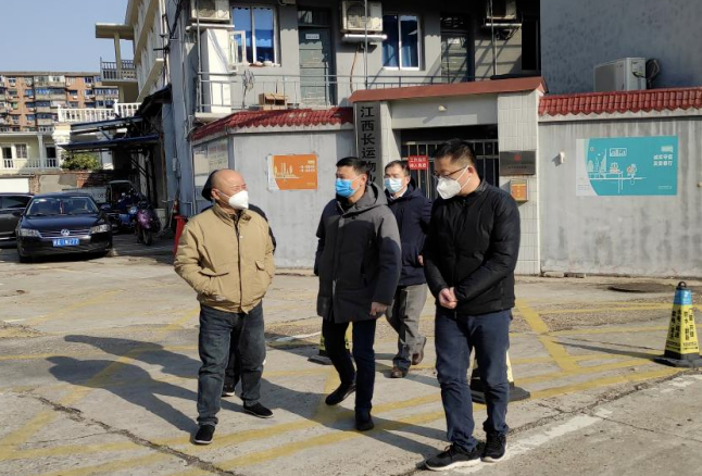 黃俊督導(dǎo)長運(yùn)物業(yè)、長運(yùn)出租安全生產(chǎn)及節(jié)前值班值守工作