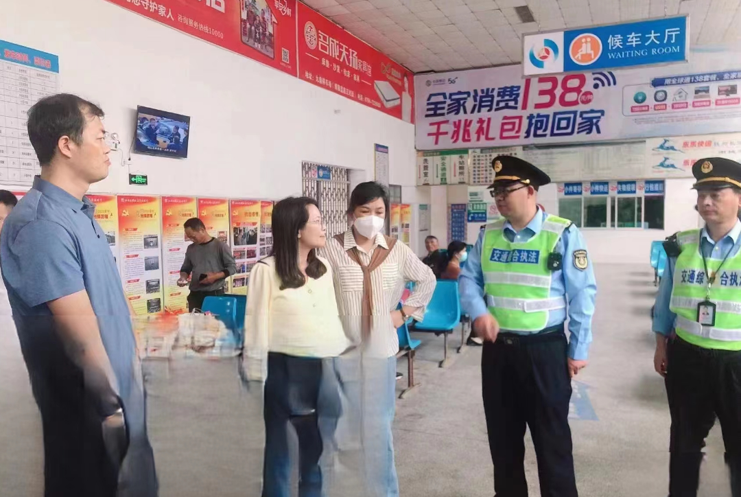 撫州長(zhǎng)運(yùn)：?省交通運(yùn)輸執(zhí)法局檢查南城分公司安全生產(chǎn)工作