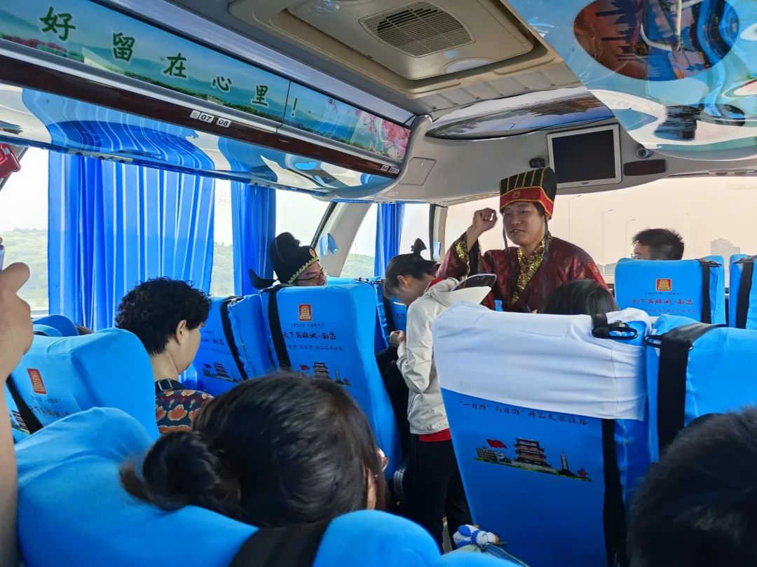 都市城際公交：南昌文旅精品線路之?；韬顕接膶殮g樂之旅