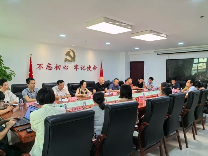 吉安公交:省綜合交通運輸事業(yè)發(fā)展中心到吉安公交調研