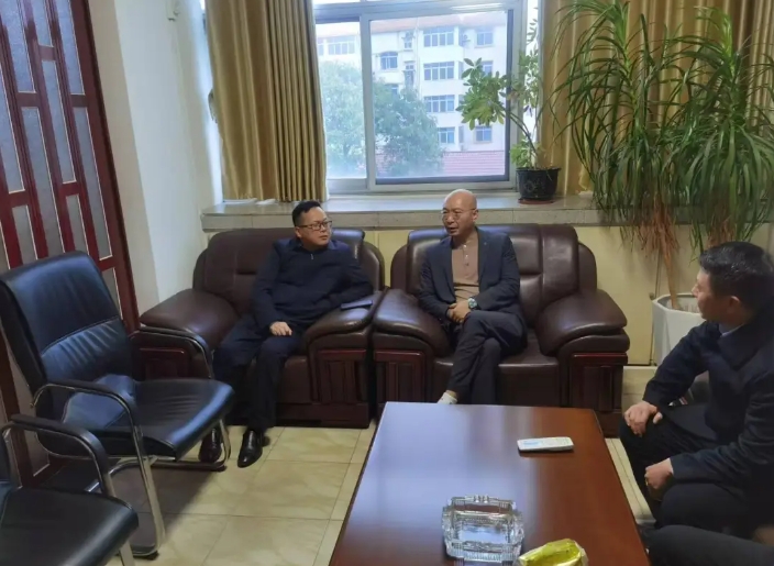 吉安公司?:公司領(lǐng)導(dǎo)赴萬安共商新車站搬遷工作