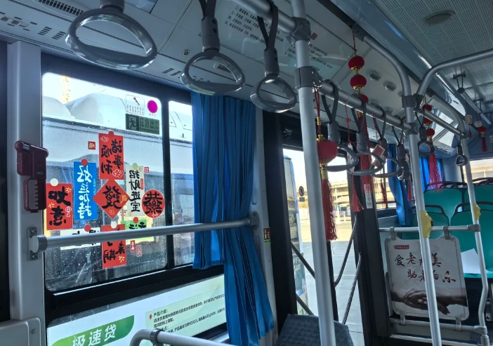 馬鞍山長(zhǎng)客：裝扮車(chē)廂 喜迎新春