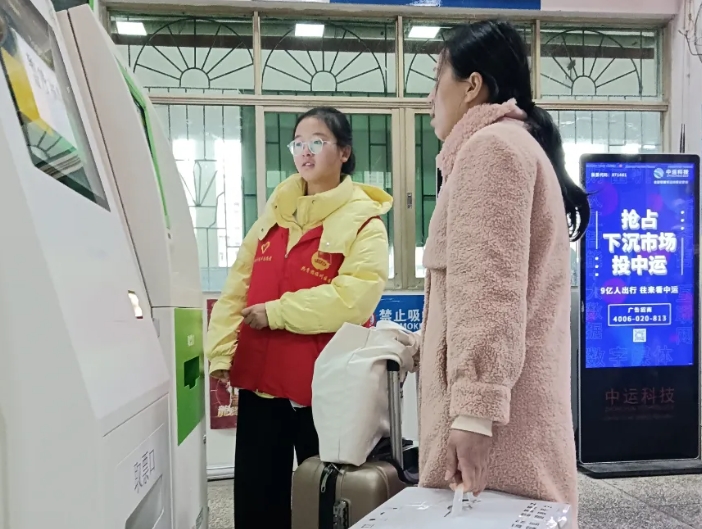 撫州長(zhǎng)運(yùn)：溫暖護(hù)航 春運(yùn)志愿者的堅(jiān)守