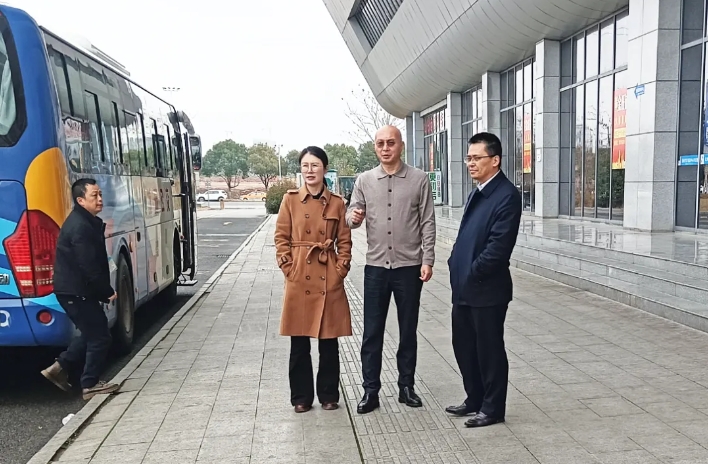 吉安公司赴撫州長運(yùn)、鷹潭公交考察學(xué)習(xí) 肖良芝參加調(diào)研