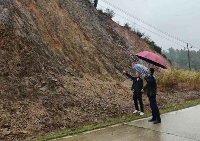 撫州長運：崇仁分公司排查隱患 筑牢城鄉(xiāng)班線安全防線